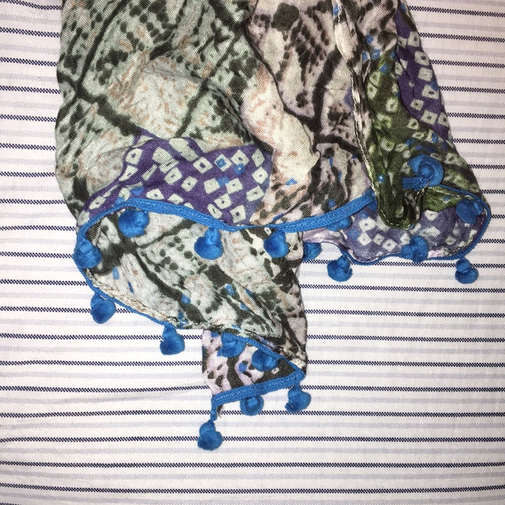 Cabi scarf